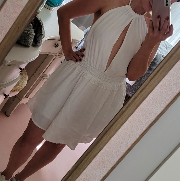 Backless Romper - Picture 3 of 9